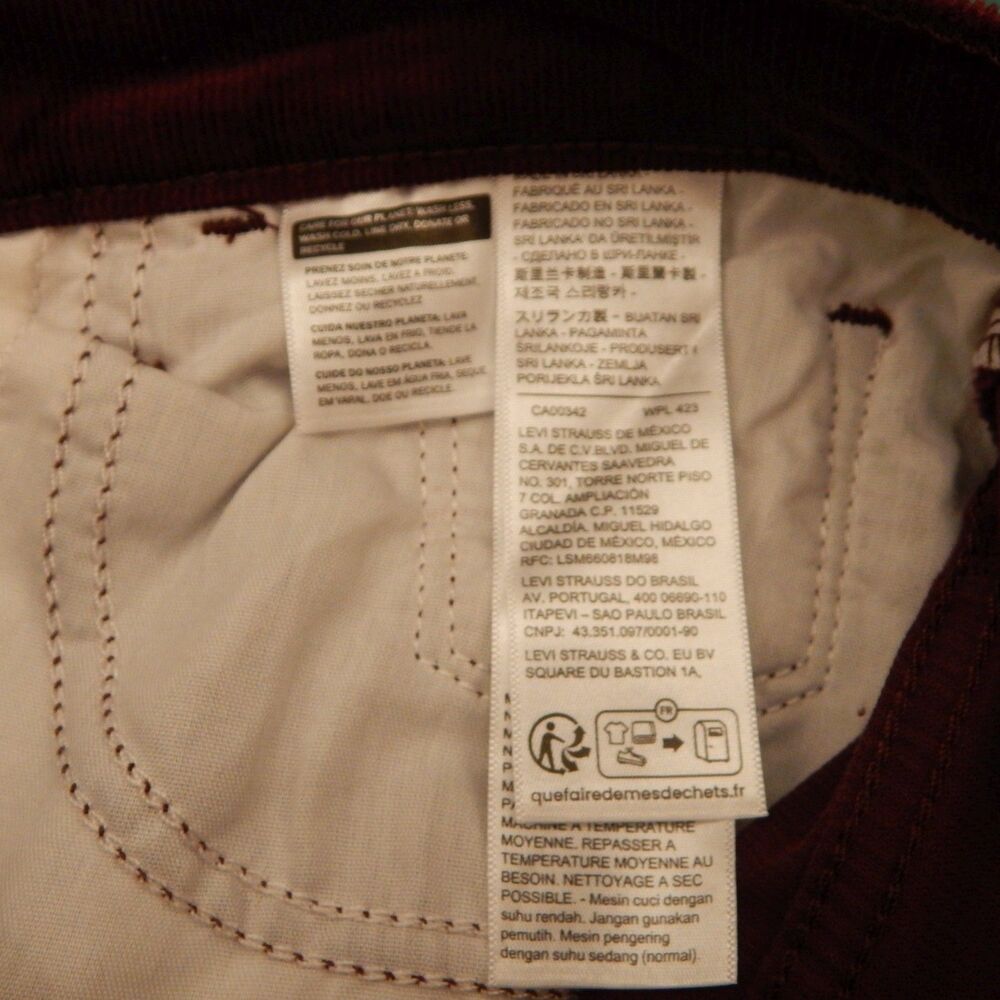 NWT Levi’s Classic Straight Corduroy Jeans Women's Size 4M Burgundy Retail $59 - Picture 15 of 16